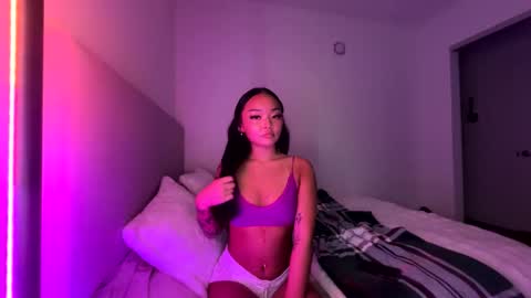 lilypowpow online show from 12-03-25, 01:24