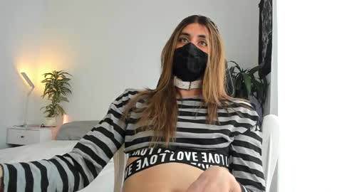 Lily Reina online show from 04-14-26, 06:47