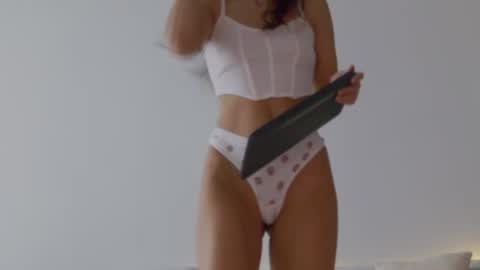 Lily online show from 10-15-25, 10:48