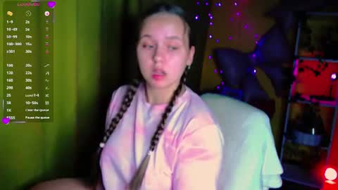Snapshot of lilysweet13 chatting on 06-27-26, 11:43 Lily online show from 06-27-26, 11:43
