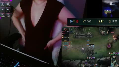 Snapshot of lilythrone chatting on 11-14-25, 12:37 Lily Rone online show from 11-14-25, 12:37