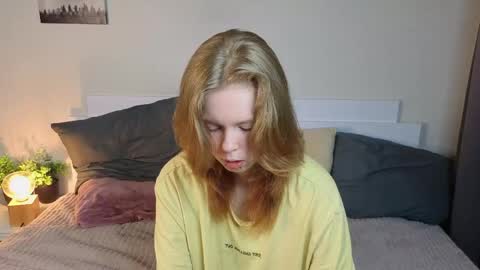 Snapshot of lilytways chatting on 05-06-26, 07:30 Julie online show from 05-06-26, 07:30
