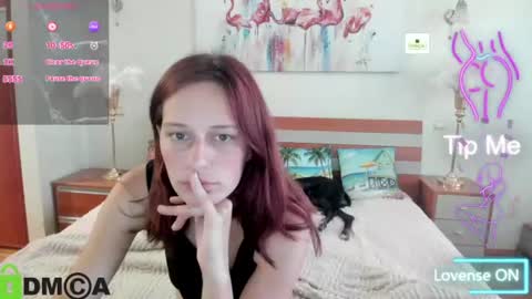 Snapshot of lilyviolet7 chatting on 06-09-26, 08:04 Hi Im Lily online show from 06-09-26, 08:04