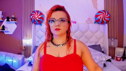 Snapshot of lilyybigass chatting on 01-16-25, 12:09 Lilly online show from 01-16-25, 12:09