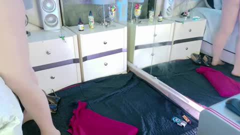 Snapshot of lilyybigass chatting on 09-20-25, 02:40 Lilly online show from 09-20-25, 02:40