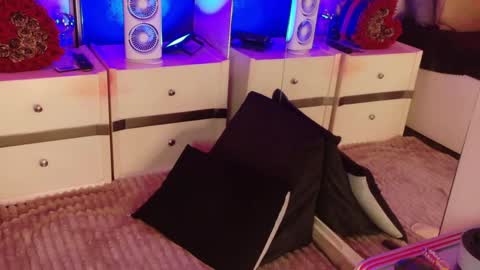 Snapshot of lilyybigass chatting on 03-13-26, 11:50 Lilly online show from 03-13-26, 11:50