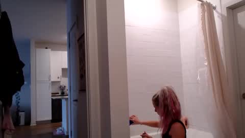 Lily Monroe online show from 11-21-25, 05:00