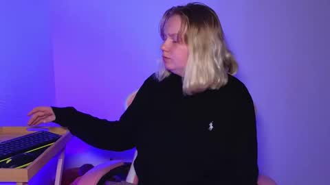 lime cat online show from 09-28-25, 12:05