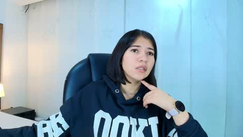  Lina Bedoya  online show from 12-02-25, 11:26