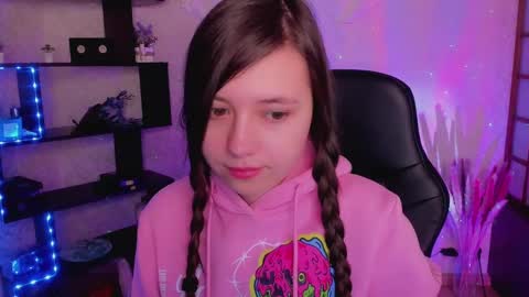 Lina online show from 01-06-25, 02:04