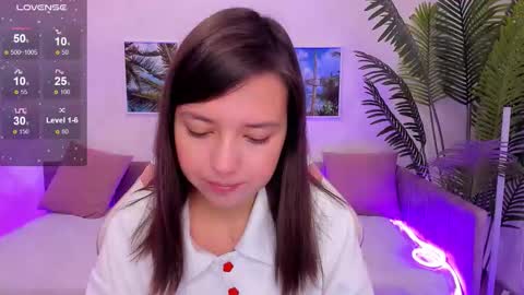 Lina online show from 10-11-25, 02:44