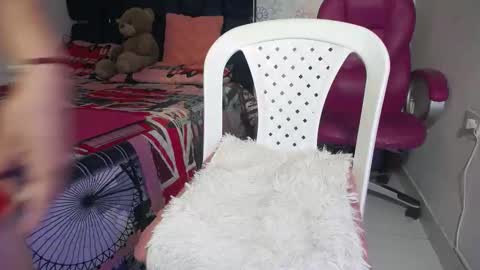 Snapshot of lina_clark_ chatting on 09-23-25, 03:59 lina_clark_ online show from 09-23-25, 03:59