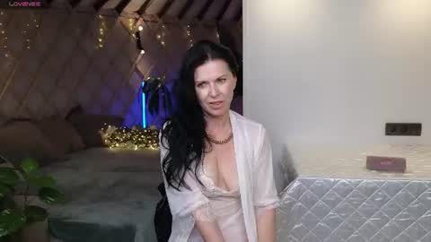 lina_flore online show from 07-01-26, 09:03
