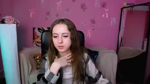 lina_fox12 online show from 04-20-26, 12:19