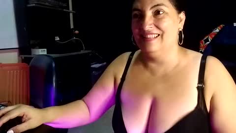 Lina Mara99 online show from 11-18-25, 01:22
