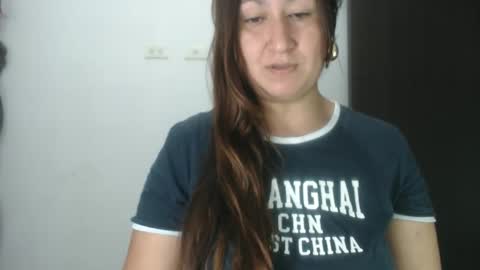 Snapshot of lina_playful chatting on 02-19-26, 02:35 iiisabella online show from 02-19-26, 02:35