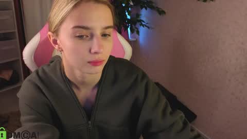 LINA online show from 04-09-26, 01:16