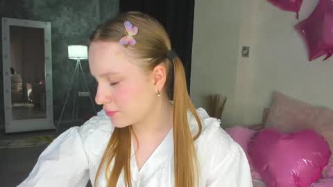 Snapshot of lina_smilee chatting on 06-05-26, 06:52 Lina online show from 06-05-26, 06:52