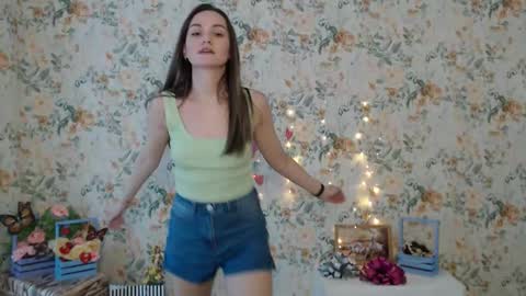 Lina online show from 02-10-25, 10:20