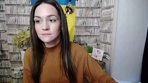 Lina online show from 10-16-25, 07:20