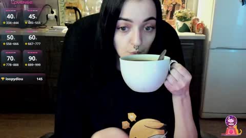 Snapshot of lina_tyaan chatting on 01-16-25, 11:37 Lina 3 1715622743 online show from 01-16-25, 11:37