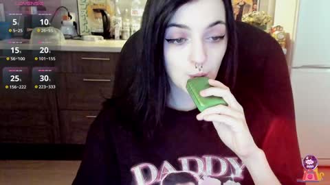 Snapshot of lina_tyaan chatting on 02-04-25, 07:51 Lina 3 1715622743 online show from 02-04-25, 07:51