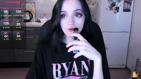 Lina 3  1715622743 online show from 03-25-26, 07:47