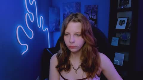 linaa_dolly online show from 06-10-26, 02:12