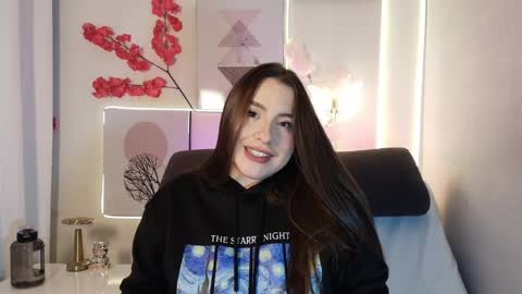 Snapshot of linaa_morris27 chatting on 05-28-26, 10:23 Linaa online show from 05-28-26, 10:23