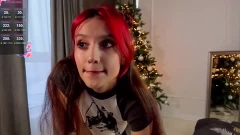 Snapshot of linaage chatting on 12-19-25, 04:52 Lina online show from 12-19-25, 04:52