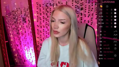 Lina online show from 03-31-26, 02:35