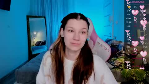 Lina online show from 05-17-26, 06:33