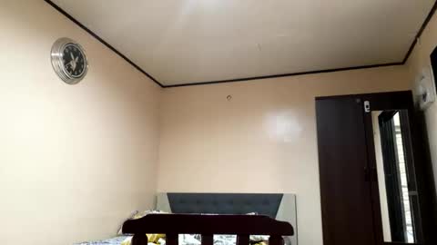 LinaDebie online show from 11-23-25, 06:24