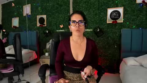 Lina  online show from 11-20-25, 11:54