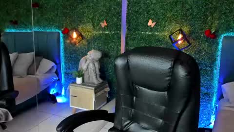 Snapshot of linagh chatting on 06-03-26, 02:33 Lina online show from 06-03-26, 02:33