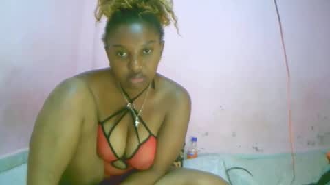 linah1123 online show from 10-14-25, 11:44