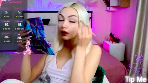 I am Lina online show from 10-04-25, 02:15