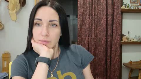 LinaLivee online show from 04-06-26, 07:48