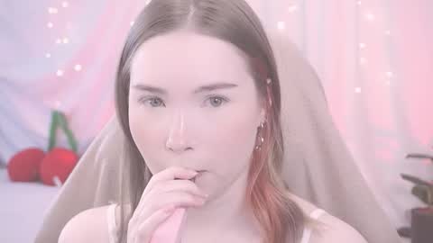 Lina online show from 10-22-25, 04:35