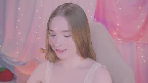 Lina online show from 12-19-25, 05:03