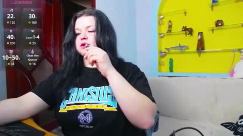 Lina online show from 03-13-26, 07:15