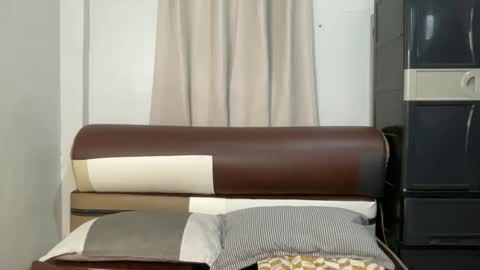 Snapshot of linaslayer chatting on 10-11-25, 02:00 Lexi online show from 10-11-25, 02:00