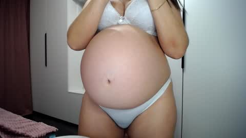 Lina Sparks online show from 12-03-24, 06:38