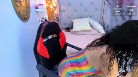 L I N A  online show from 10-27-25, 03:32