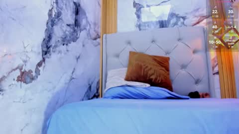 L I N A  online show from 11-22-25, 04:33