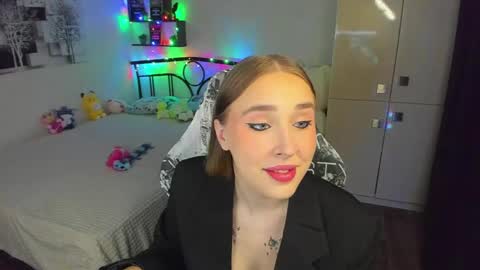 Lina online show from 05-25-26, 09:21