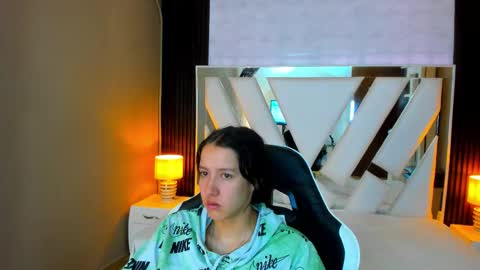  Linda  online show from 11-02-25, 12:51