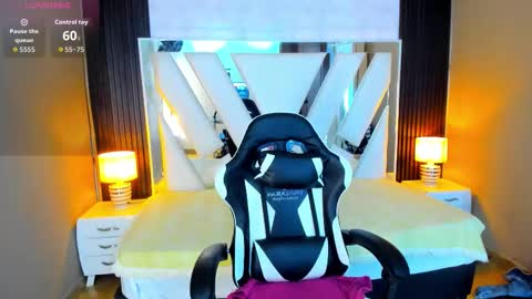  Linda  online show from 11-17-25, 05:41