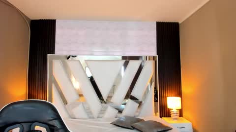  Linda  online show from 01-17-26, 06:22