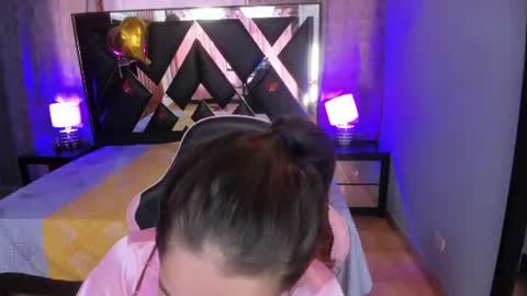 Snapshot of linda4petite chatting on 07-22-26, 06:54 Linda online show from 07-22-26, 06:54